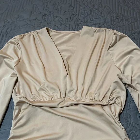 Very Sexy ruched nude colored top. Size L - Picture 3 of 5